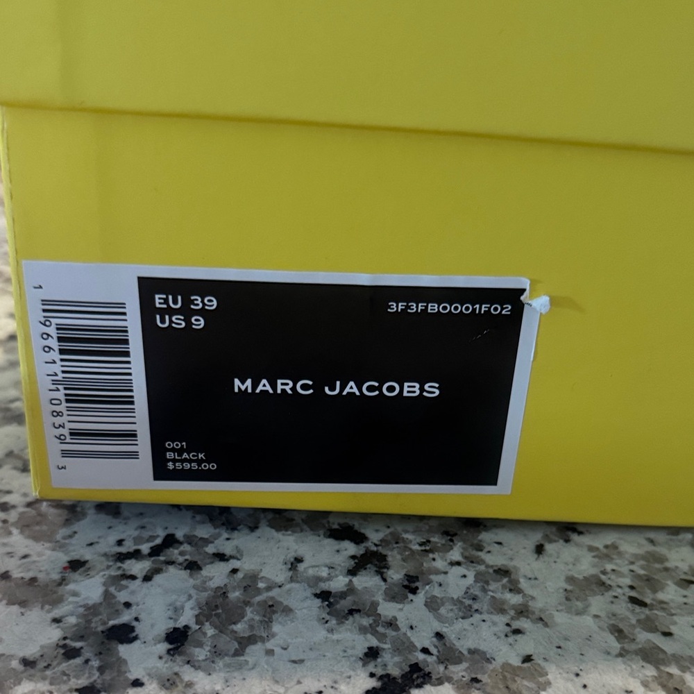 Marc Jacobs Kiki Boot size 9